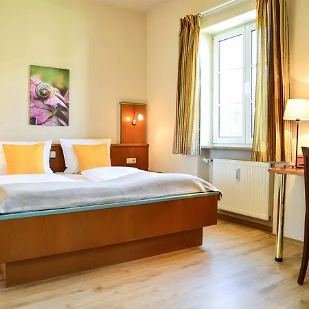 Hotel Boardinghouse 3*