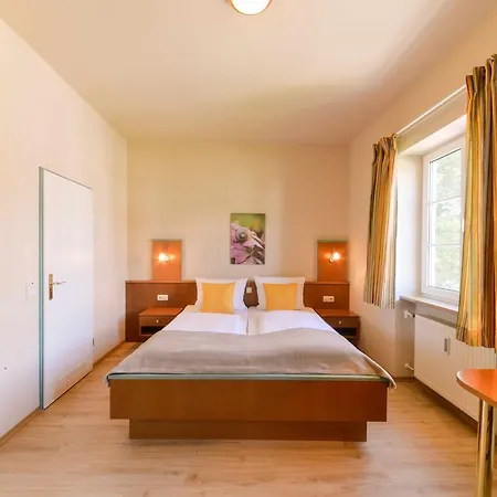 Boardinghouse Muenchner Hof Szálloda