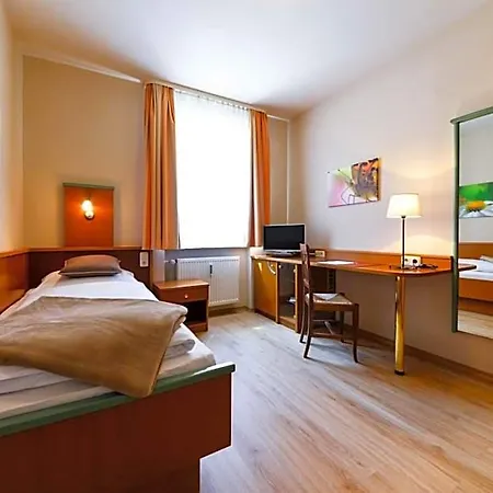 호텔 Boardinghouse Muenchner Hof 3*