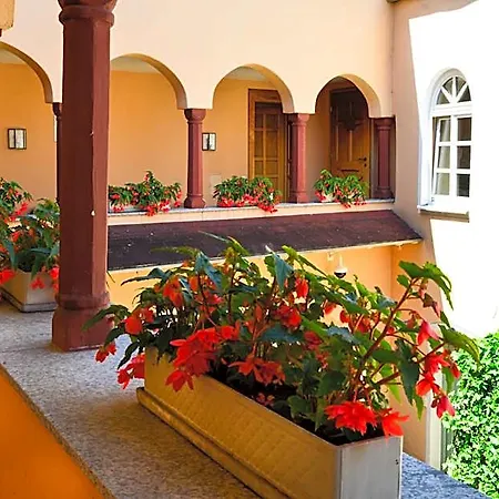 Boardinghouse Muenchner Hof 3* 파키르셴