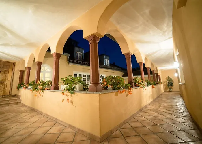 Hotel Boardinghouse Muenchner Hof 3*